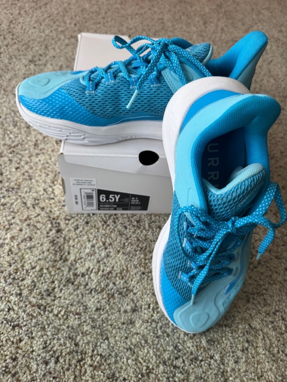 Under Armour Grade School Curry 6.5 shoe